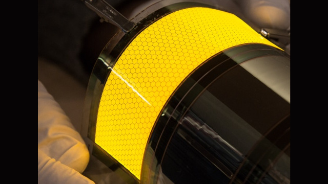 Flex-o-Fab - Flexible OLED lighting panel Flex-o-Fab - Flexible OLED lighting panel