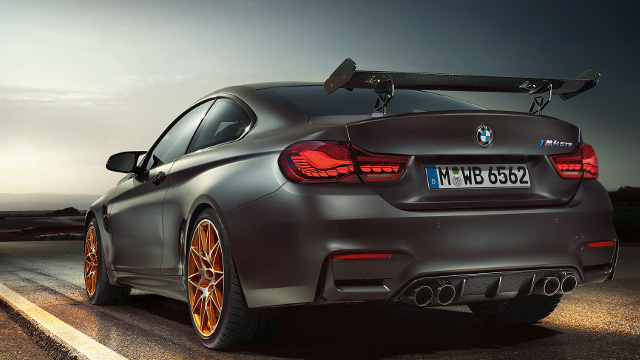 BMW - OLED tail lights on the M4 GTS< BMW - OLED taillights on the M4 GTS<